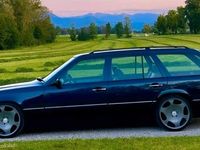 Gebraucht Mercedes E300 136 PS (100 kW) 1995 Blau Kombi