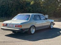 Gebraucht BMW 735 218 PS (160 kW) 1986 Silber Limousine