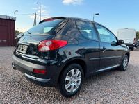 Gebraucht Peugeot 206+ Basis 60 PS (44 kW) 2009 Schwarz Kleinwagen