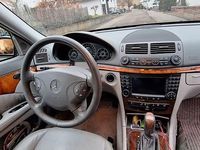 Gebraucht Mercedes 220 150 PS (110 kW) 2004 Limousine