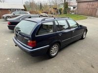 Gebraucht BMW 320 Basis 150 PS (110 kW) 1998 Blau Kombi