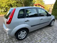 Gebraucht Ford Fiesta 80 PS (58 kW) 2005 Silber Kleinwagen