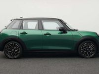 Gebraucht Mini Cooper Favoured 156 PS (114 kW) 2024 Grün Kleinwagen