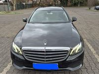 Gebraucht Mercedes E220 194 PS (142 kW) 2019 Schwarz Limousine