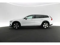 Gebraucht Volvo V60 CC Plus 197 PS (144 kW) 2023 Weiß Kombi