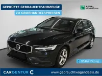 Gebraucht Volvo V60 Core 197 PS (144 kW) 2023 Schwarz (metallic) Kombi