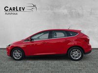Gebraucht Ford Focus Titanium 125 PS (91 kW) 2012 Rot Limousine