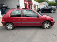 Gebraucht Peugeot 106 60 PS (44 kW) 2001 Rot Kleinwagen