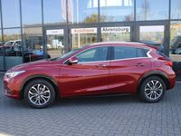 Gebraucht Infiniti Q30 Premium 156 PS (114 kW) 2017 Rot Limousine