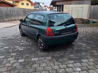 Gebraucht Renault Clio II 58 PS (42 kW) 2001 Grün Kleinwagen