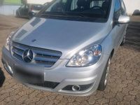 Gebraucht Mercedes B180 110 PS (80 kW) 2009 Silber Van / Kleinbus