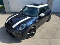 Gebraucht Mini Cooper SE 135 kW (184 PS) 2024 Schwarz Kleinwagen