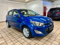 Gebraucht Hyundai i20 85 PS (62 kW) 2013 Blau Kleinwagen