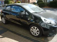 Gebraucht Kia Rio 84 PS (61 kW) 2016 Schwarz Kleinwagen