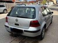 Gebraucht VW Golf IV 104 PS (76 kW) 2001 Silber Kleinwagen