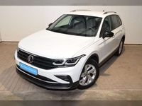 gebraucht VW Tiguan TDI Active DSG AHK, HUD, LED-Matrix, Navi, Rückka