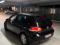 Gebraucht VW Golf VI 105 PS (77 kW) 2010 Schwarz Kleinwagen