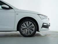 Gebraucht Skoda Scala Clever 110 PS (80 kW) 2022 Moonweiss metallic Kleinwagen