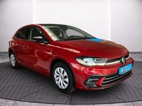 Gebraucht VW Polo Style 110 PS (80 kW) 2022 Kings red metallic deep black Kleinwagen