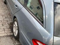 Gebraucht Mercedes E280 177 PS (130 kW) 2004 Grau Kombi