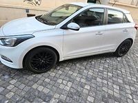 Gebraucht Hyundai i20 Trend 84 PS (61 kW) 2017 Weiß Kleinwagen