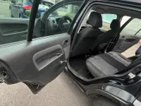 Gebraucht Ford Fusion 105 PS (77 kW) 2011 Schwarz Kleinwagen