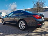 Second-hand BMW 730 258 CP (189 kW) 2013 Negru Berlinǎ