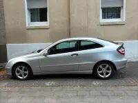 Gebraucht Mercedes C180 136 PS (100 kW) 2005 Silber Coupé
