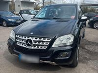 Gebraucht Mercedes ML350 231 PS (169 kW) 2010 Schwarz SUV