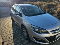 Gebraucht Opel Astra Edition 136 PS (100 kW) 2014 Silber Kombi