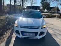 Gebraucht Ford Kuga 150 PS (110 kW) 2015 Weiß SUV