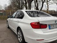 Gebraucht BMW 320 Comfort Edition 184 PS (135 kW) 2012 Weiß Limousine