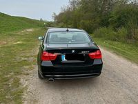 Second-hand BMW 320 177 CP (130 kW) 2008 Negru Berlinǎ