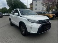 Neu Suzuki Vitara Club 129 PS (94 kW) 2025 Weiß (superior white) SUV