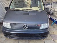 Gebraucht Mercedes Vito 122 PS (89 kW) 2001 Schwarz Van