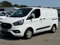 Gebraucht Ford 300 Trend 131 PS (96 kW) 2020 Weiß Van / Kleinbus