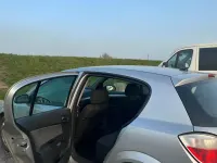 Usata Opel Astra 105 CV (77 kW) 2005 Argento Utilitaria