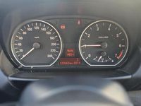 Gebraucht BMW 120 122 PS (89 kW) 2009 Schwarz Kleinwagen