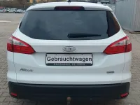 Usado Ford Focus Champions Edition 116 CV (85 kW) 2012 Blanco Familiar