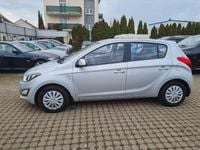 Gebraucht Hyundai i20 Edition 75 PS (55 kW) 2013 Grau Kleinwagen
