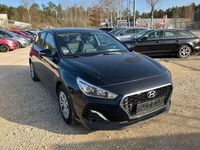 Gebraucht Hyundai i30 Passion 99 PS (72 kW) 2018 Schwarz Kombi