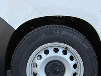 Gebraucht Peugeot E-Partner 100 kW (136 PS) 2023 Weiß Van / Kleinbus