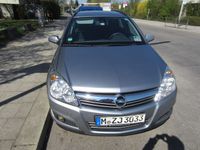 Gebraucht Opel Astra 101 PS (74 kW) 2007 Silber metallic Kombi