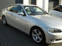 Gebraucht BMW 320 170 PS (125 kW) 2007 Silber Coupé
