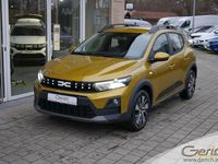 Neu Dacia Sandero Expression 110 PS (80 kW) 2026 Amber yellow Limousine