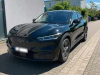 Używany Ford Mustang Mach-E Basis 197 kW (269 KM) 2023 Czarny SUV