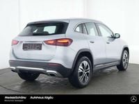 Gebraucht Mercedes GLA200 163 PS (119 kW) 2024 Lack hightechsilber (metallic) SUV