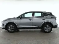 Neu Nissan Qashqai Acenta 140 PS (102 kW) 2026 Platinumsilbermet. SUV