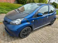 Second-hand Toyota Aygo 68 CP (50 kW) 2007 Albastru Hatchback