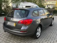 Gebraucht Opel Astra 140 PS (102 kW) 2011 Grau Kombi